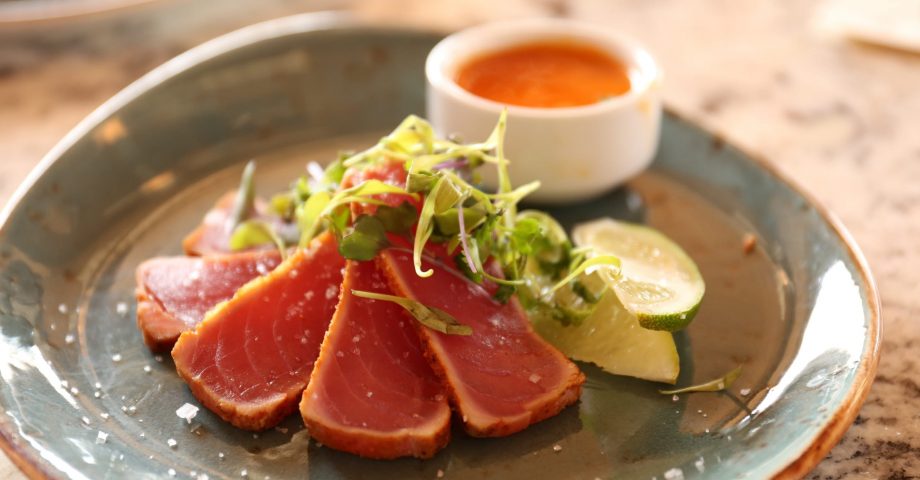 nutrition facts about tuna