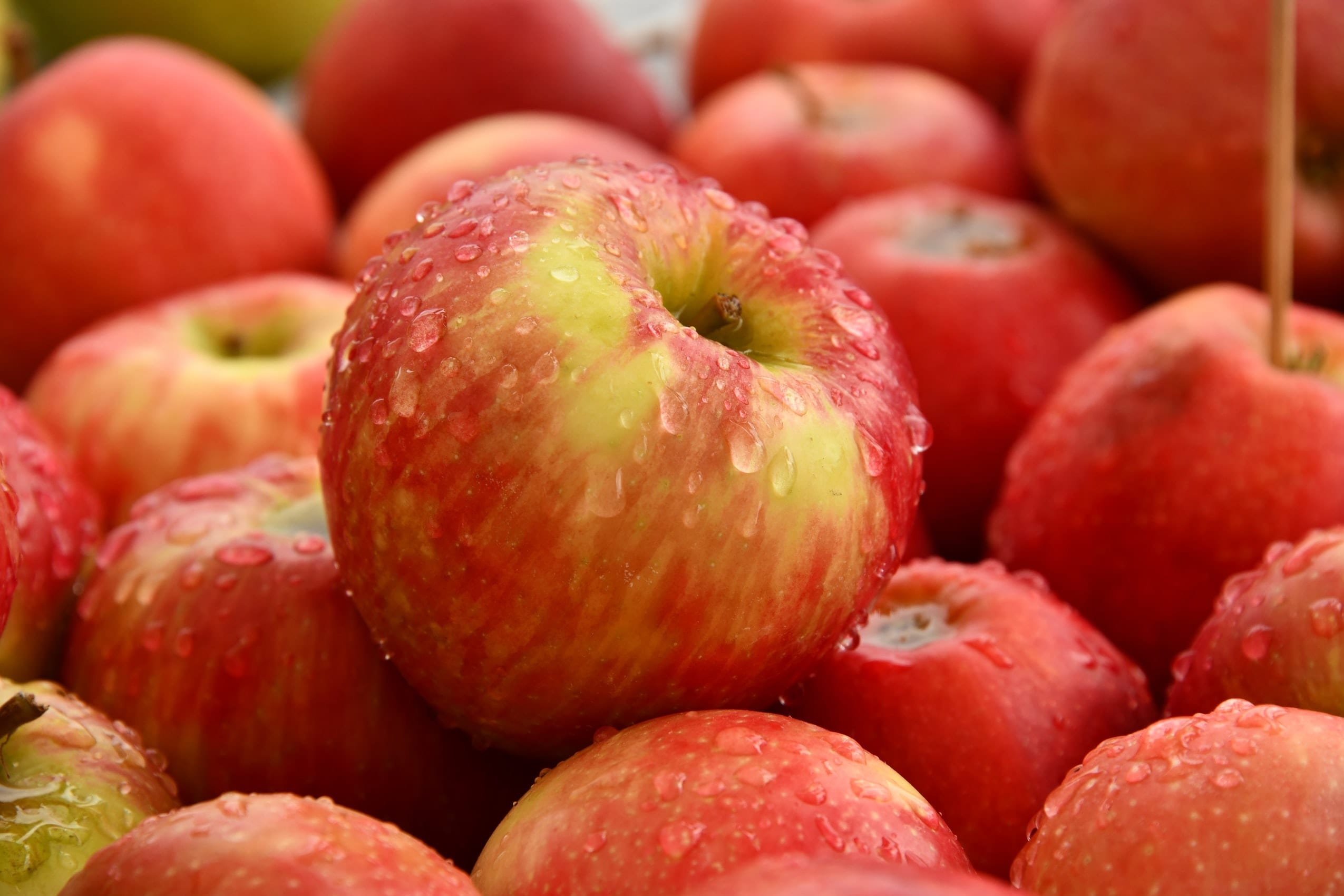 11 Awesome Facts About Apples