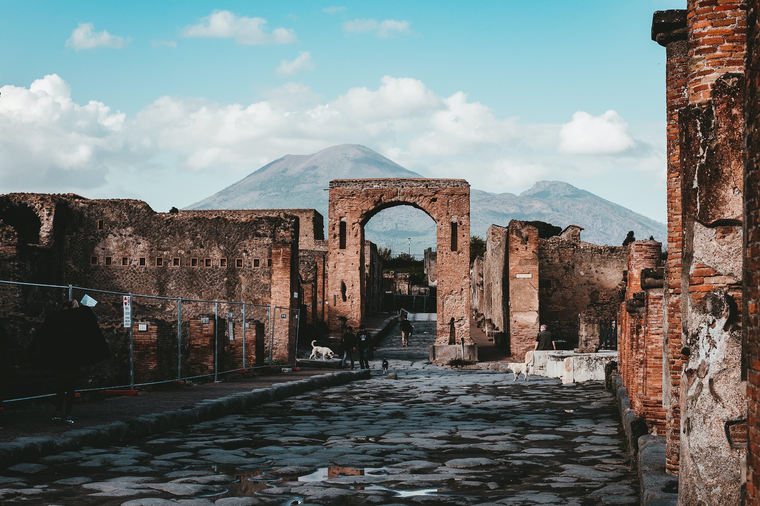 11 Profound Facts About Pompeii
