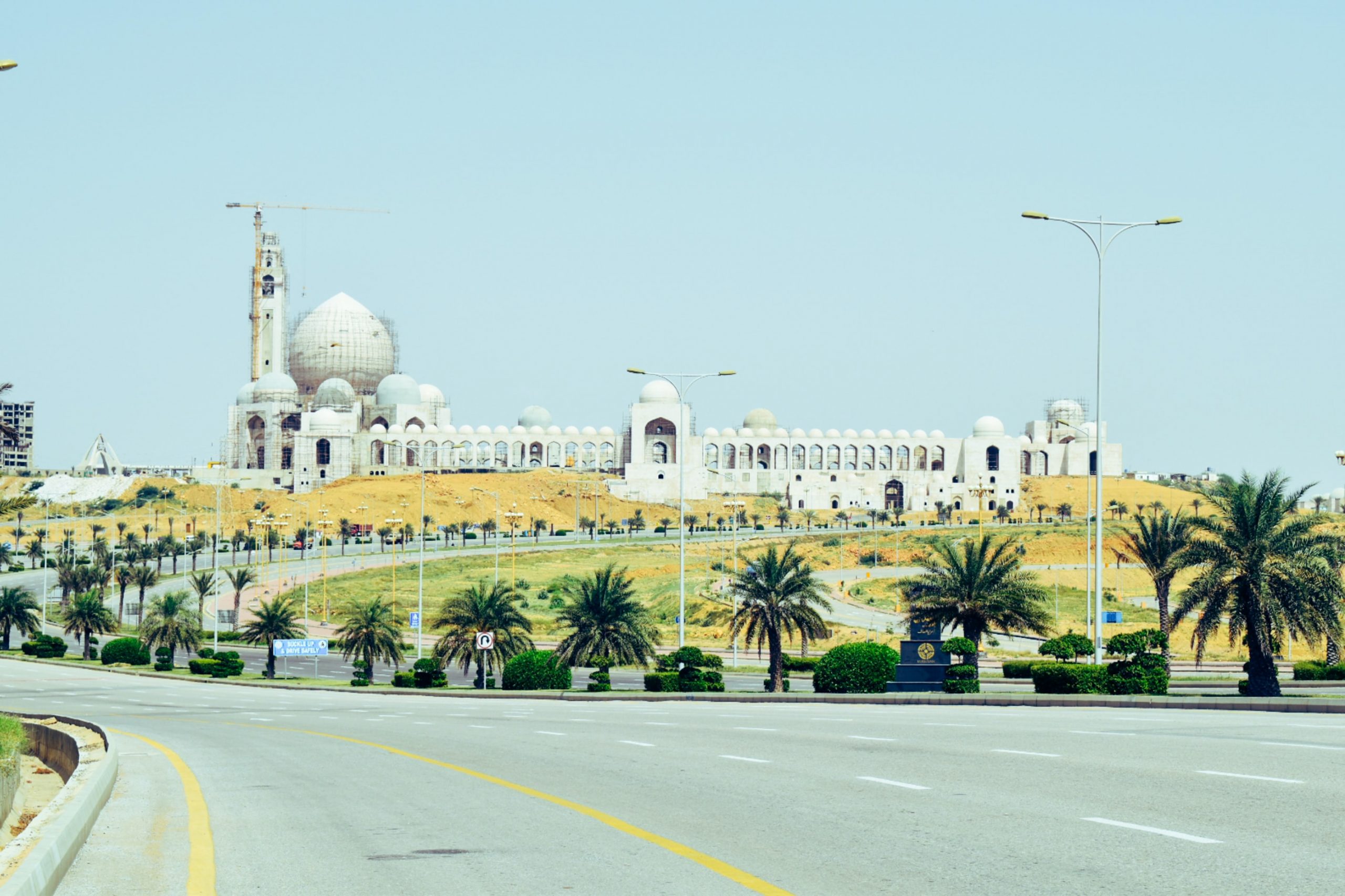 15 Curious Facts About Karachi