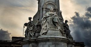 Statue of Queen Victoria