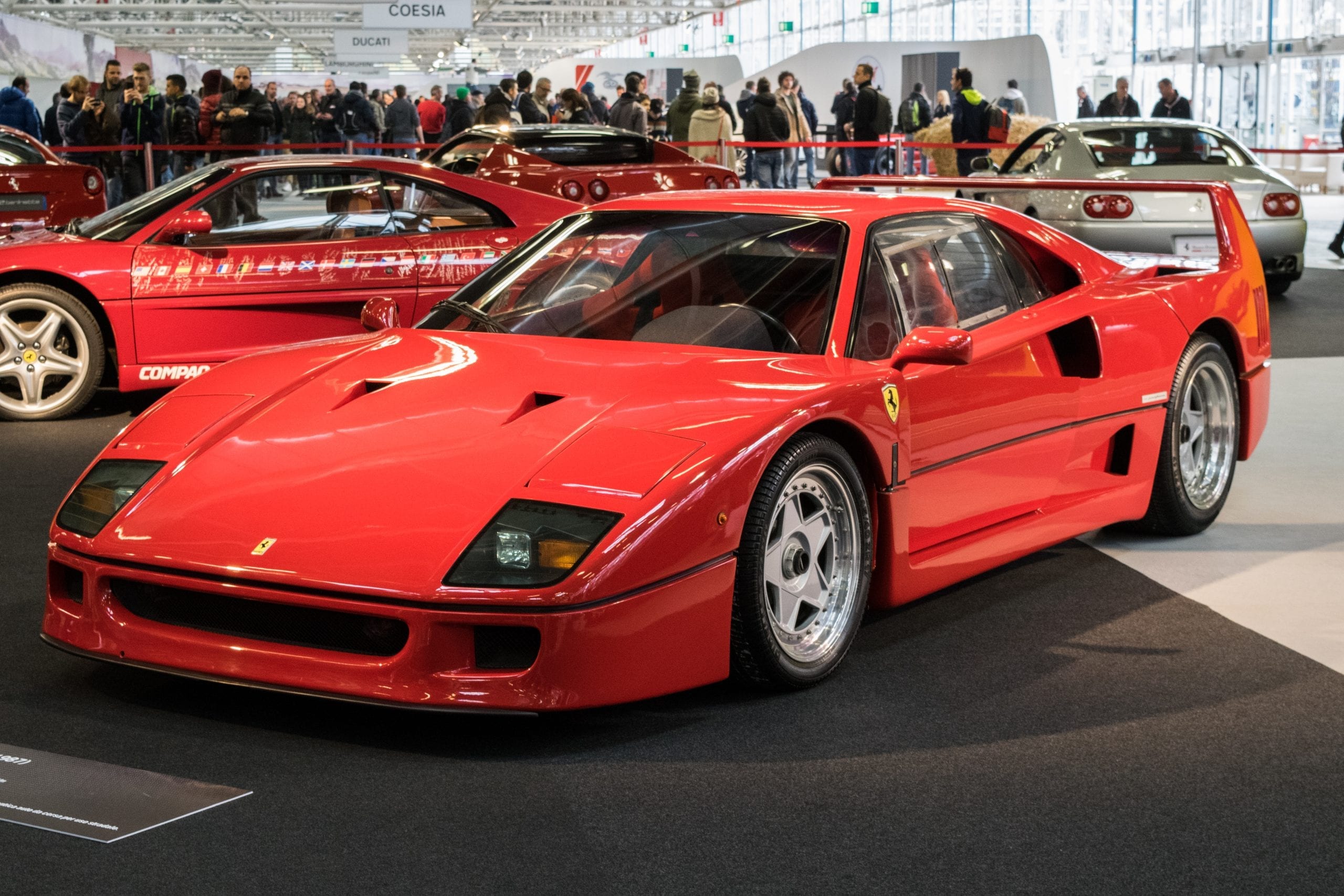 A red Ferrari F40