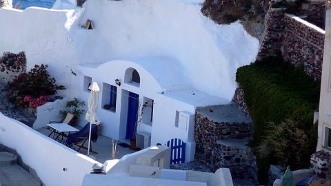 facts about santorini