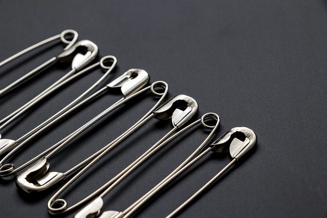Safety pin
