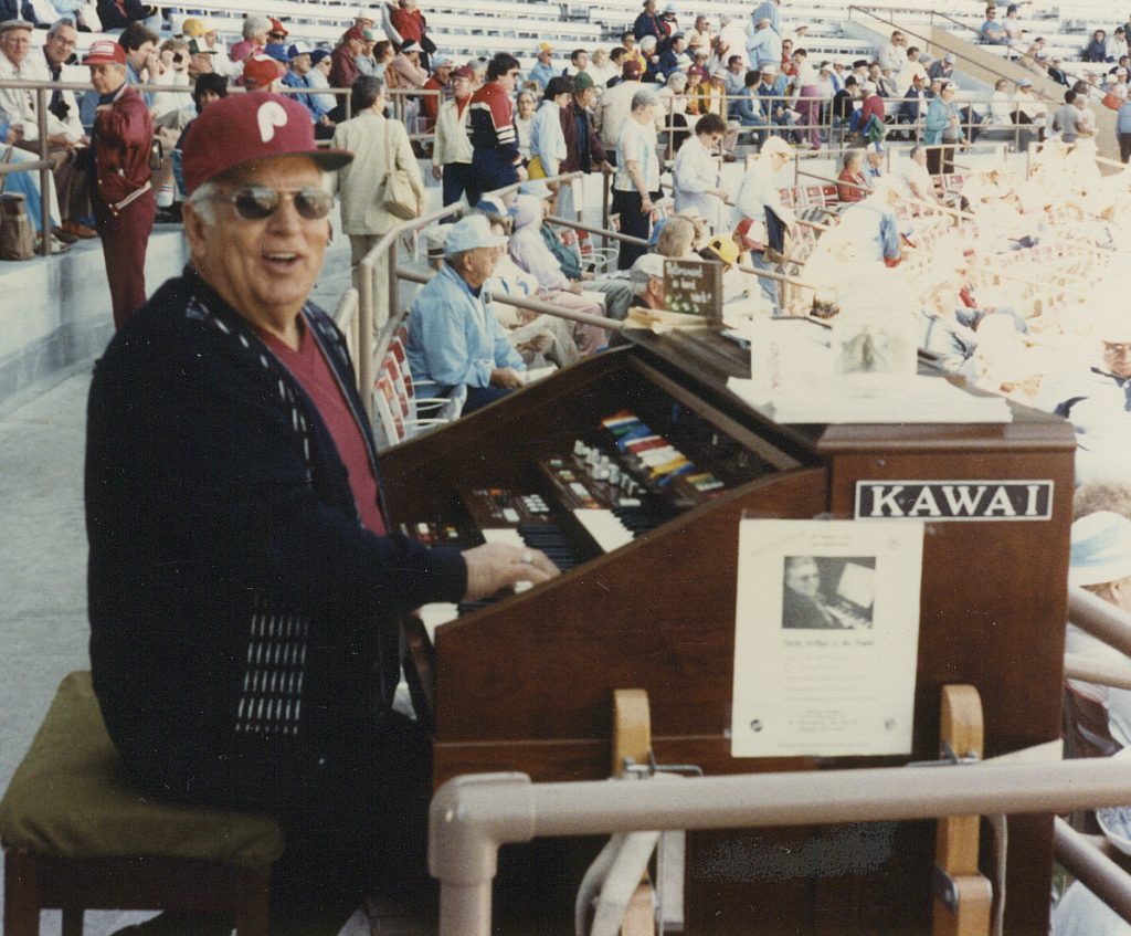 Stadium organ