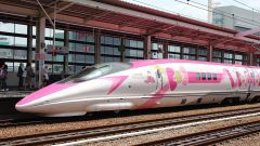 Hello Kitty Train Japan