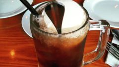 root beer float